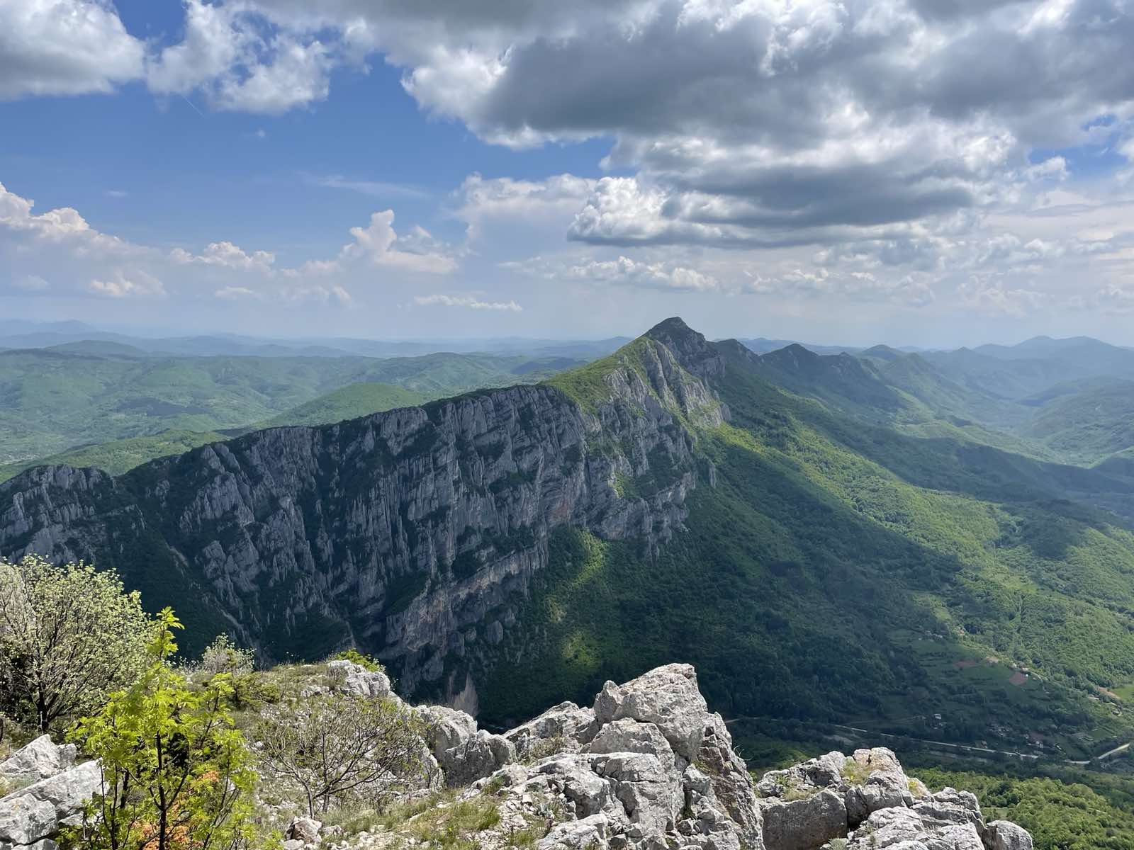 Vlaška i Greben planina, pećina Vetrena dupka, selo Vlasi, kanjon Jerme (Srbija)